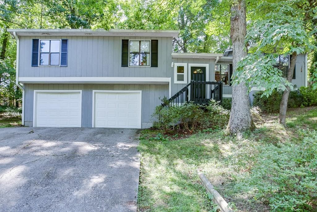 91 Geraldine Drive, Smyrna, GA 30082 — most recent listing photo