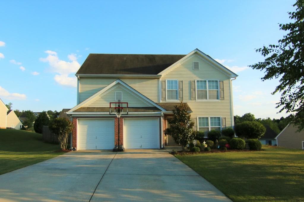 4654 Pine Isle Way, Sugar Hill, GA 30518 — most recent listing photo