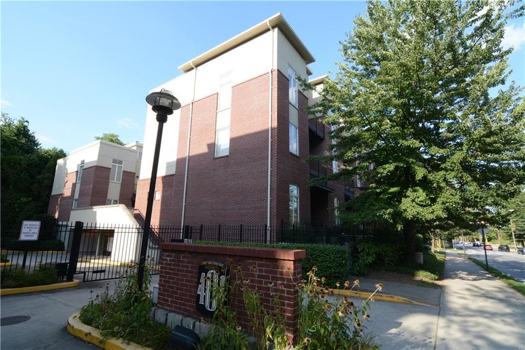 2 bedroom, 2,071 sq ft condominium sold at 401 Tenth Street C208, Atlanta, GA 30318