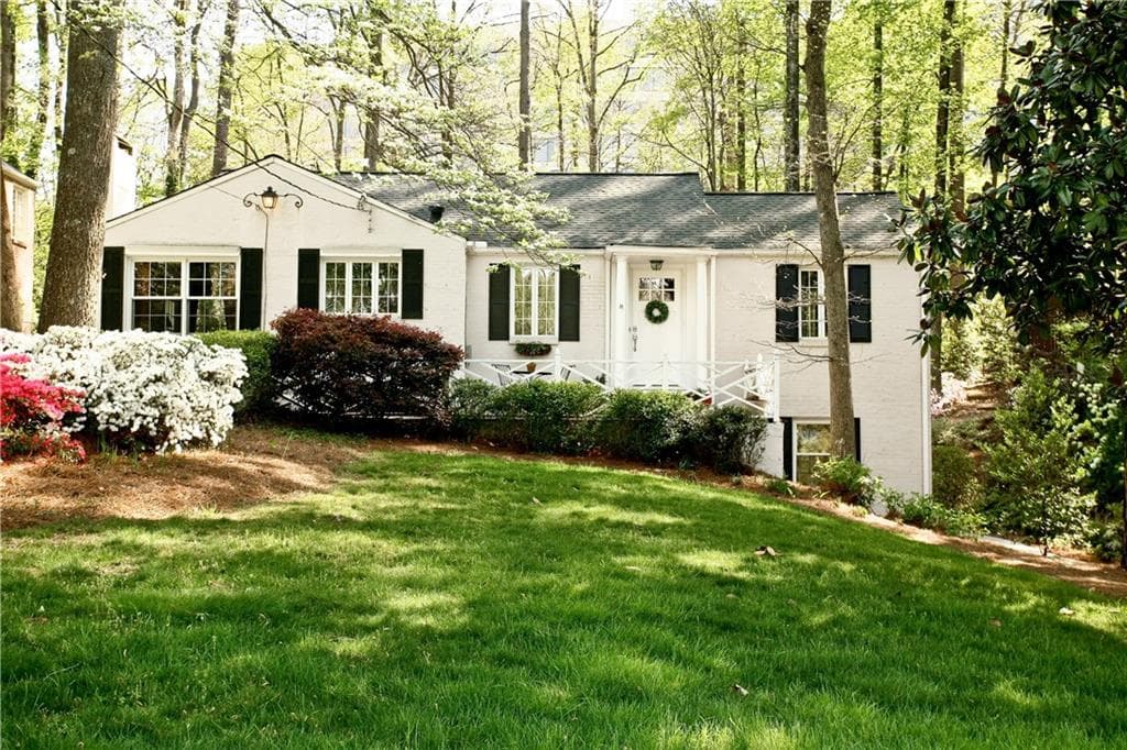 3 bedroom, 1,635 sq ft single family residence sold at 395 Allison Drive, Atlanta, GA 30342