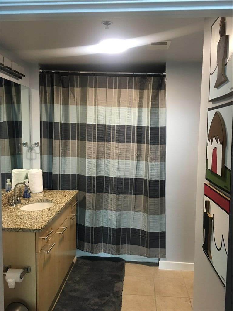 2 bedroom, 1,223 sq ft condominium sold at 3324 Peachtree Road 2305, Atlanta, GA 30326