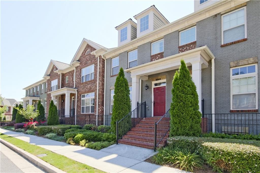 3 bedroom, 2,114 sq ft townhouse sold at 7775 Glisten Avenue 345, Atlanta, GA 30328