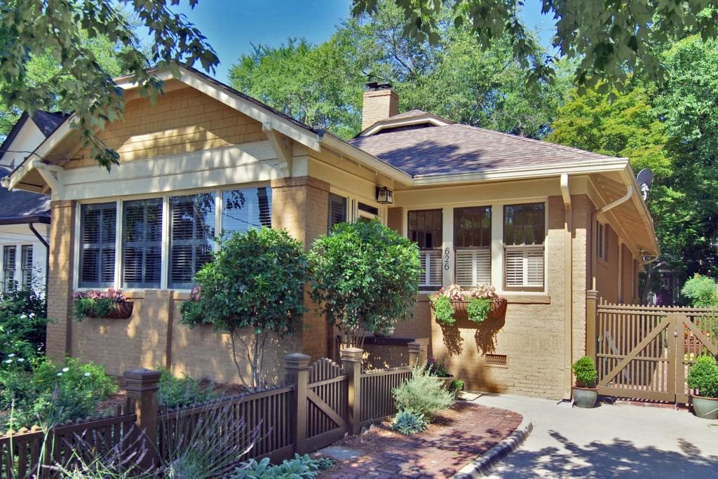 2 bedroom, 2,078 sq ft single family residence sold at 626 Seminole Avenue, Atlanta, GA 30307
