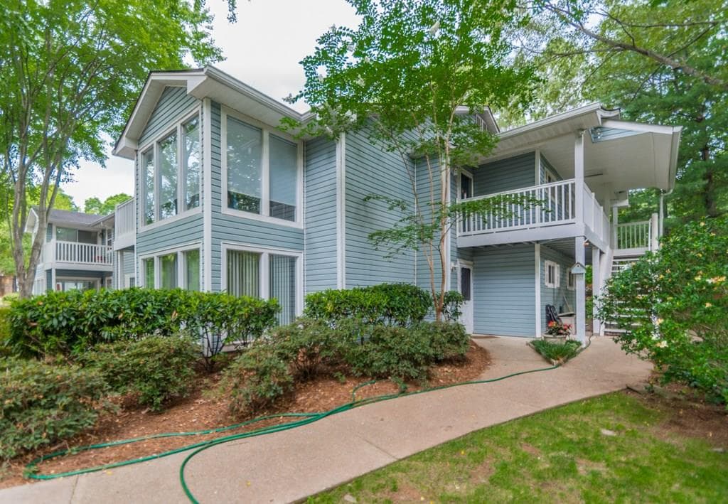 1643 Raleigh Circle, Marietta, GA 30067 — most recent listing photo