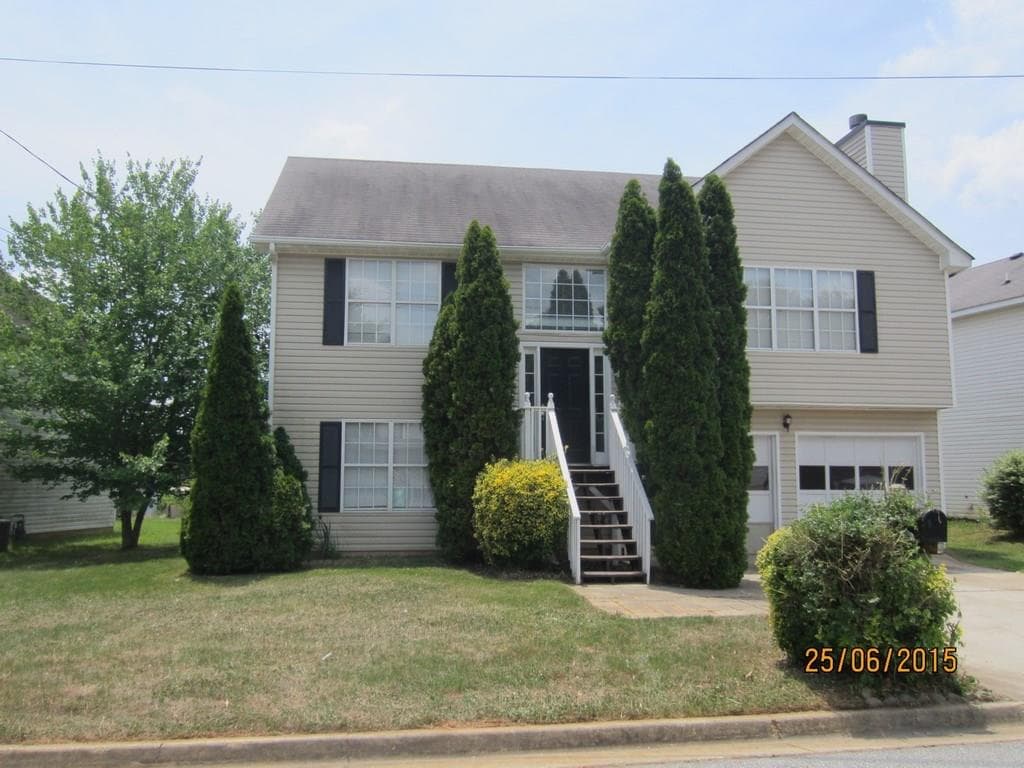 3 bedroom, 1,560 sq ft single family residence sold at 5438 Salem Springs Drive, Lithonia, GA 30038