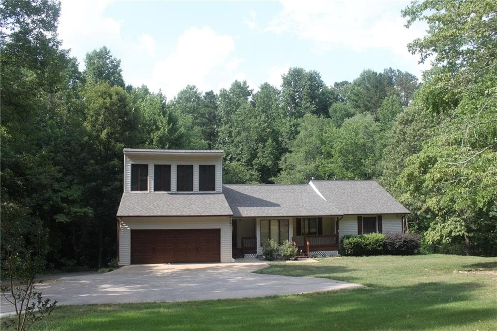 4 bedroom single family residence sold at 2544 Dogwood Lane, Cumming, GA 30040