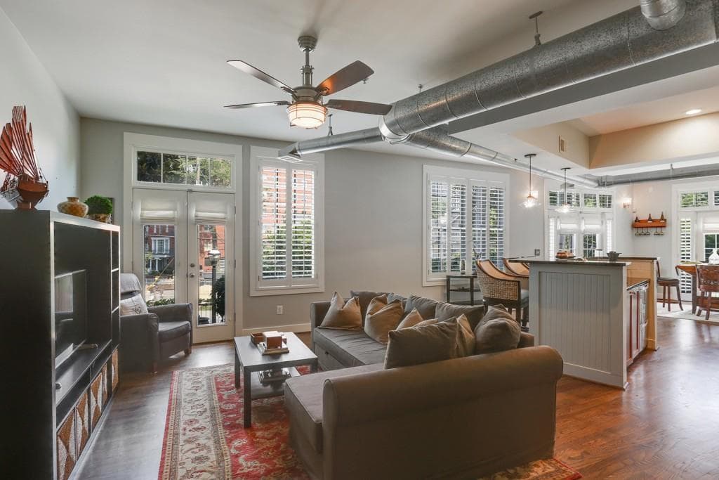 2 bedroom, 1,185 sq ft condominium sold at 1029 Piedmont Avenue 102, Atlanta, GA 30309