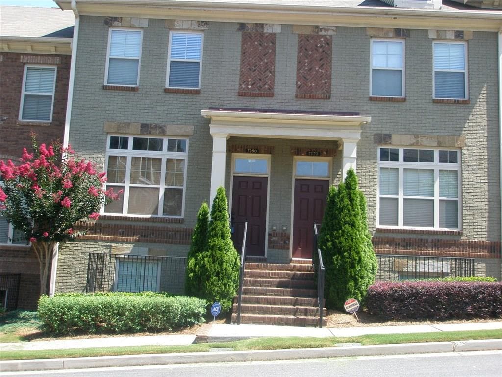 3 bedroom, 1,840 sq ft townhouse sold at 7260 Glisten Avenue 97, Atlanta, GA 30328