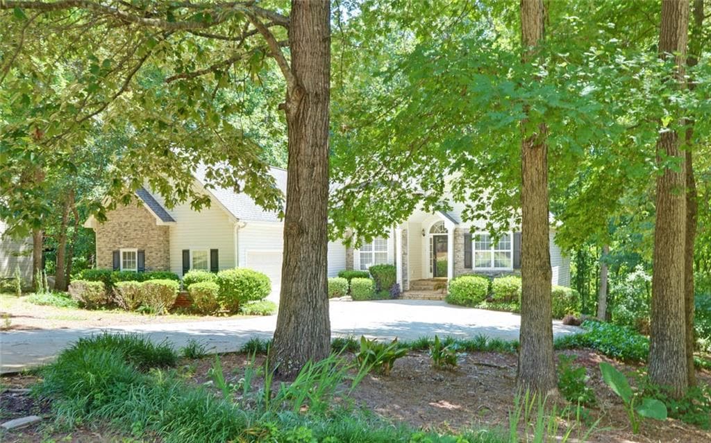 1045 Regency Park Drive, Braselton, GA 30517 — most recent listing photo