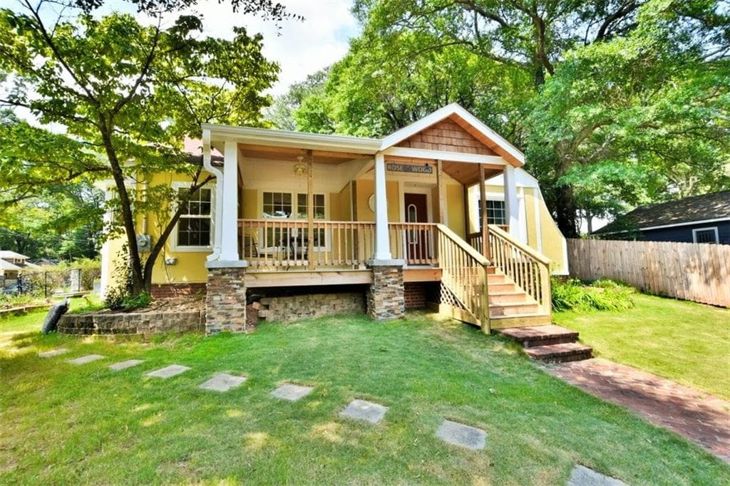 3 bedroom, 2,200 sq ft single family residence sold at 1432 Meridian Street, Atlanta, GA 30317