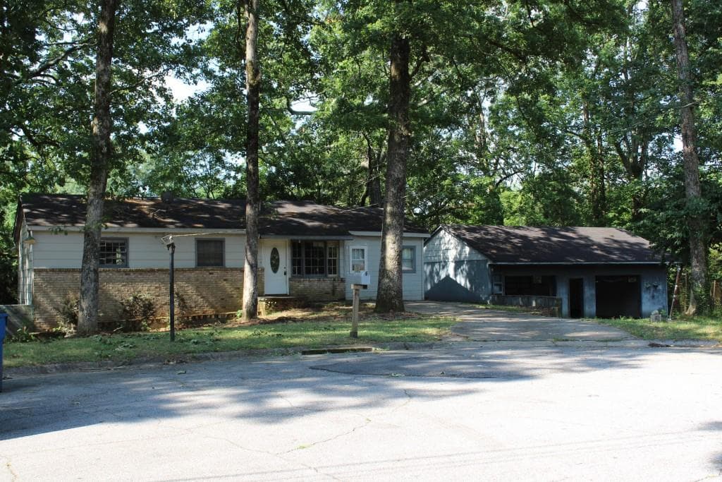 1995 Oak Court, Austell, GA 30168 — most recent listing photo