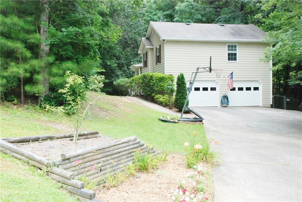 185 Browning Circle, Acworth, GA 30101 — most recent listing photo