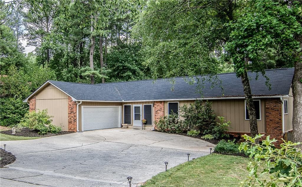 4162 Mabry Road, Roswell, GA 30075 — most recent listing photo