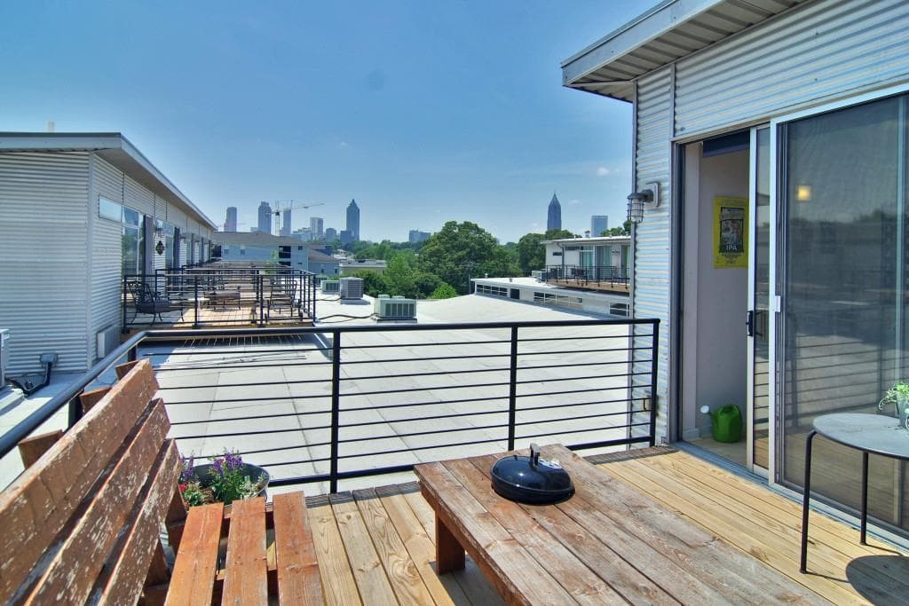 1 bedroom, 1,115 sq ft condominium sold at 400 Village Parkway 146, Atlanta, GA 30306