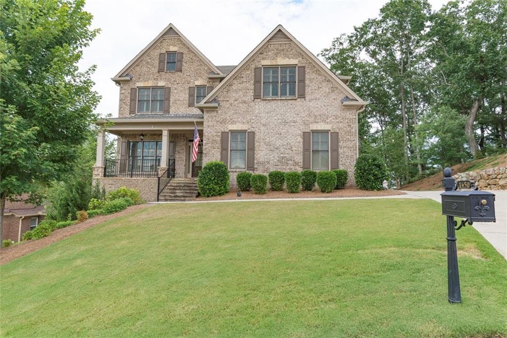 5 bedroom, 3,896 sq ft single family residence sold at 1450 Hilltop Overlook Drive, Marietta, GA 30062