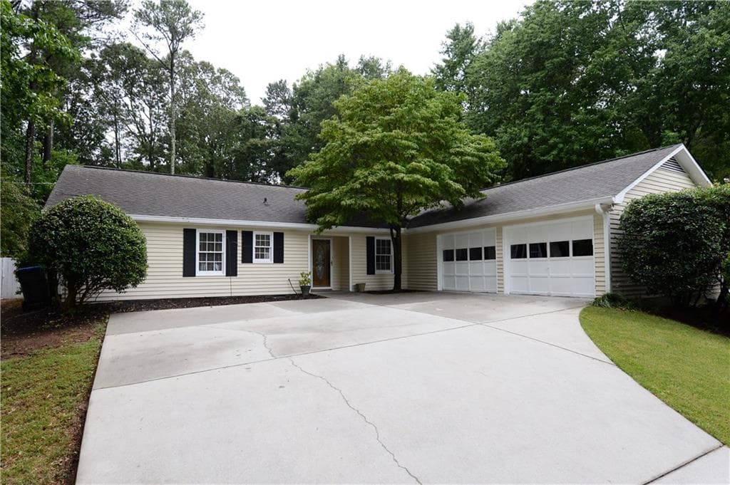 2766 Deerwood Trail, Marietta, GA 30062 — most recent listing photo