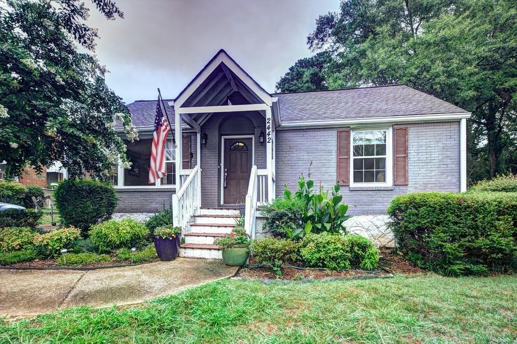 3 bedroom, 1,427 sq ft single family residence sold at 2442 Saint Patrick Street, Atlanta, GA 30317