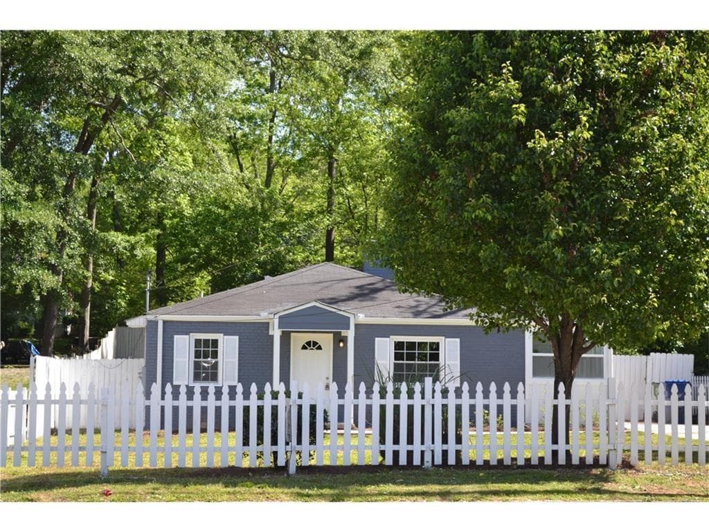 3 bedroom, 1,266 sq ft single family residence sold at 1808 Flat Shoals Road, Atlanta, GA 30316
