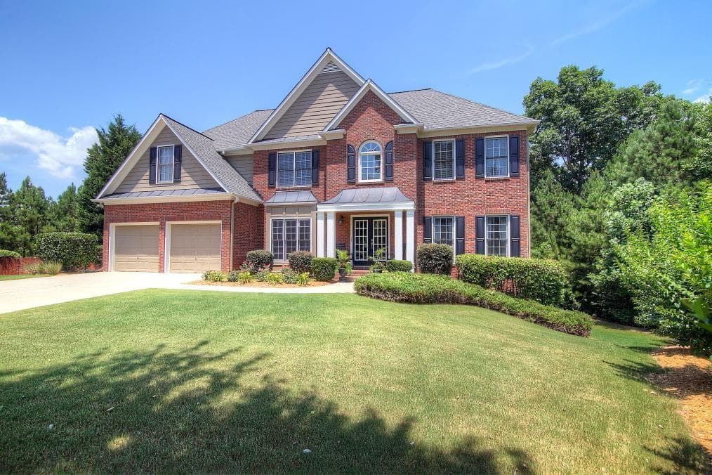 6 bedroom, 4,202 sq ft single family residence sold at 915 Raven Point, Canton, GA 30114