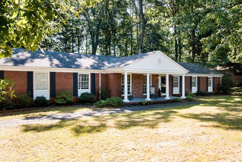 4 bedroom, 2,456 sq ft single family residence sold at 113 Tower Heights Road, Gainesville, GA 30501