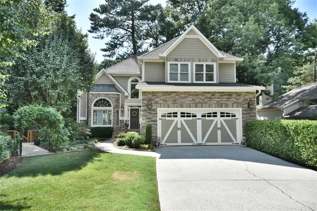 10200 Kinross Road, Roswell, GA 30076 — most recent listing photo