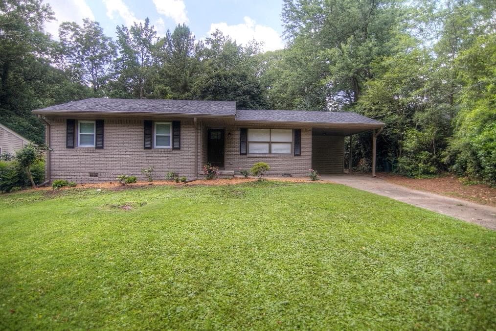 3 bedroom, 1,000 sq ft single family residence sold at 3053 Hollywood Drive, Decatur, GA 30033