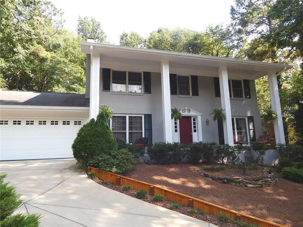 4 bedroom, 2,398 sq ft single family residence sold at 2887 Thornridge Drive, Atlanta, GA 30340