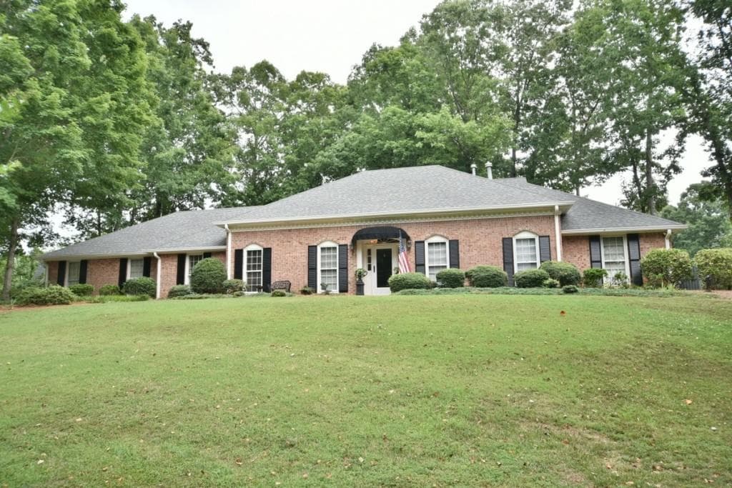 11800 Mountain Laurel Drive, Roswell, GA 30075 — most recent listing photo