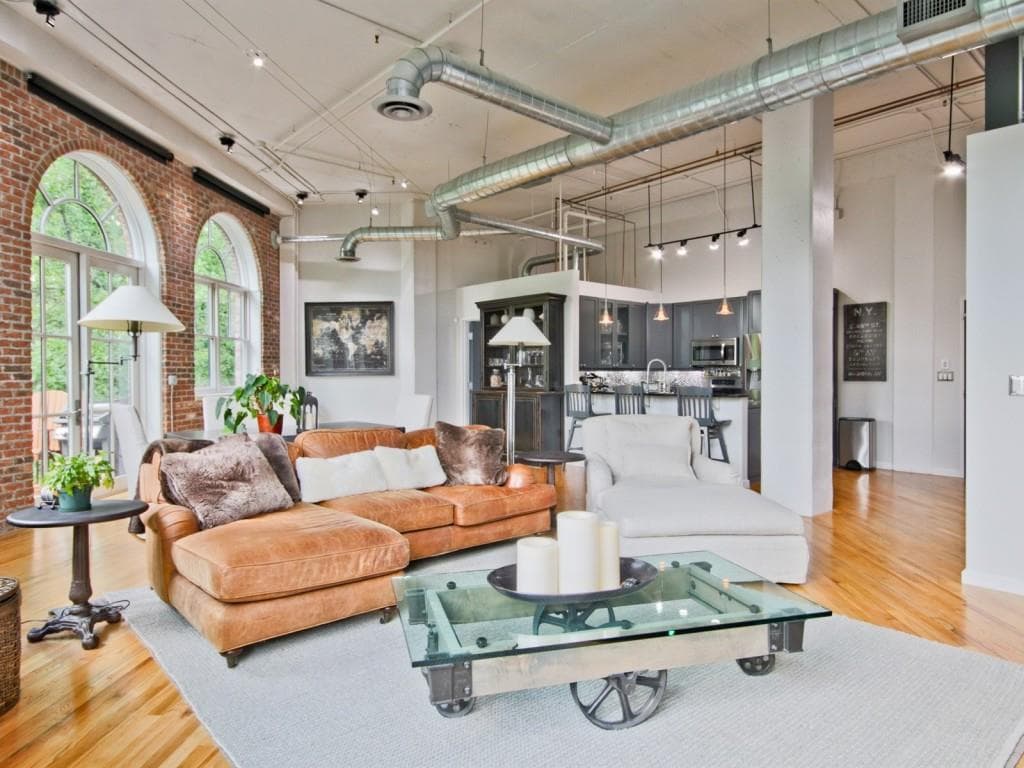 1 bedroom, 1,232 sq ft condominium sold at 3235 Roswell Road 705, Atlanta, GA 30305
