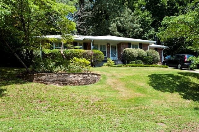3 bedroom, 1,359 sq ft single family residence sold at 2476 Ridgefield Terrace, Decatur, GA 30033