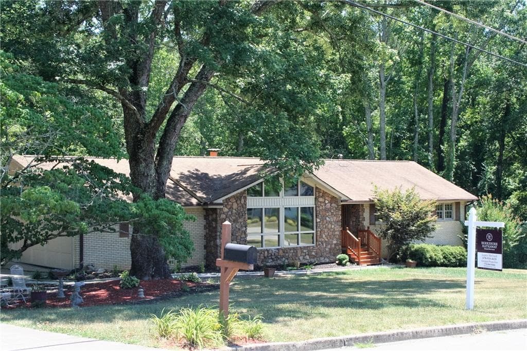 1260 Sherry Drive, Alpharetta, GA 30009 — most recent listing photo