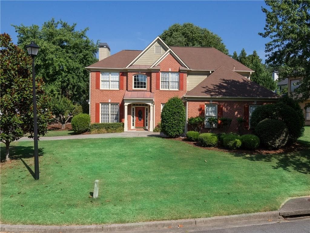 4 bedroom, 2,541 sq ft single family residence sold at 305 Scarborough Way, Alpharetta, GA 30022