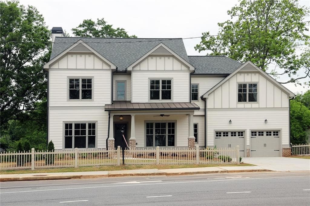 4 bedroom, 2,694 sq ft single family residence sold at 370 Park Place, Atlanta, GA 30317