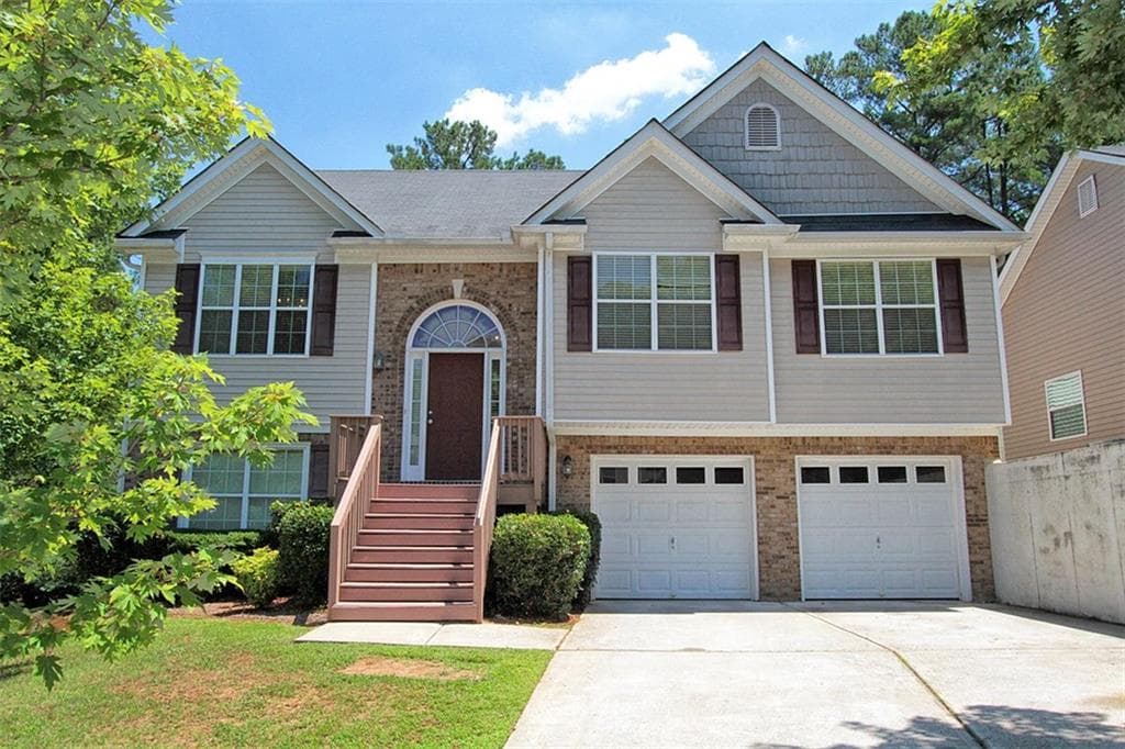 4 bedroom, 2,215 sq ft single family residence sold at 252 Leatherwood Court, Lawrenceville, GA 30043