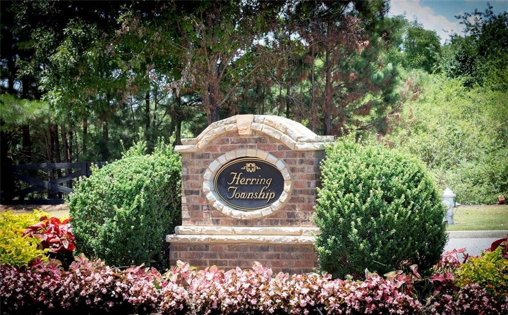 3 bedroom, 2,250 sq ft townhouse sold at 635 Township Circle, Alpharetta, GA 30004
