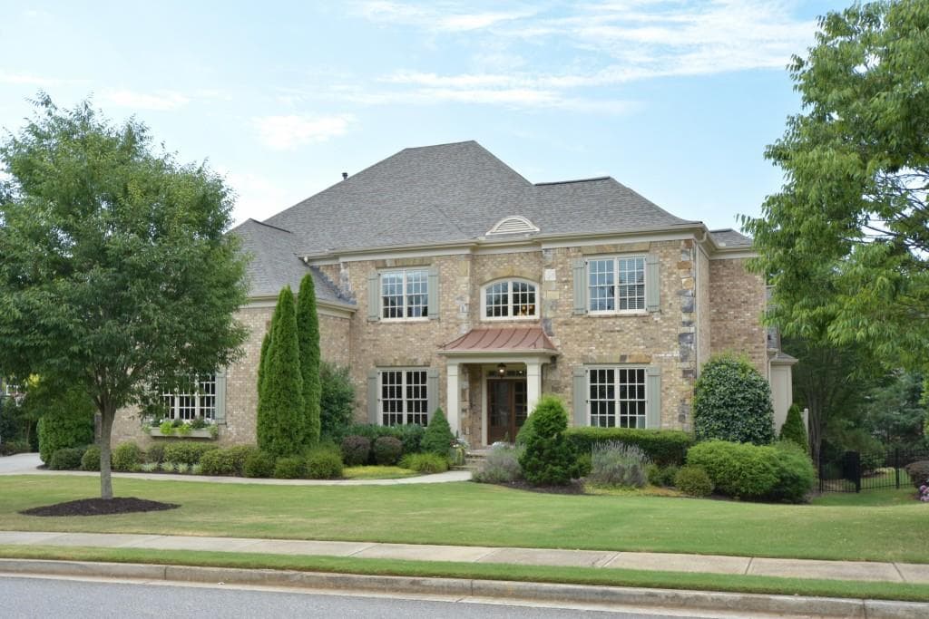 5 bedroom, 4,291 sq ft single family residence sold at 3950 Olde Cloister Cove, Cumming, GA 30040