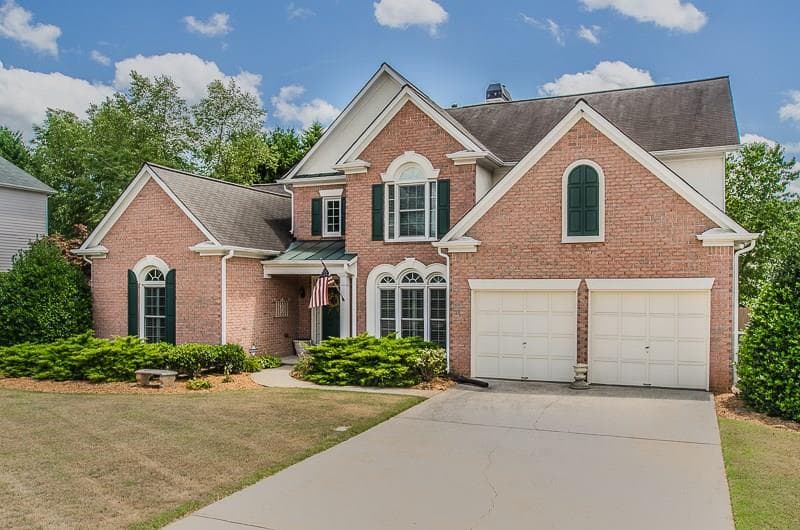 4 bedroom, 2,356 sq ft single family residence sold at 6815 Weatherstone Way, Alpharetta, GA 30009