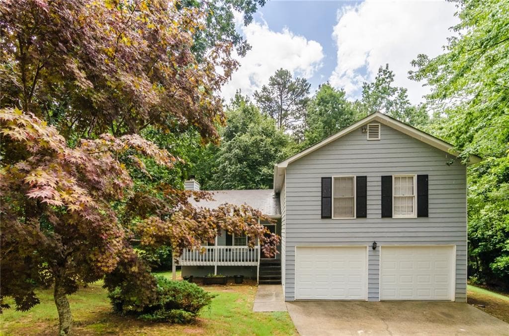 4727 Gold Crest Court, Sugar Hill, GA 30518 — most recent listing photo