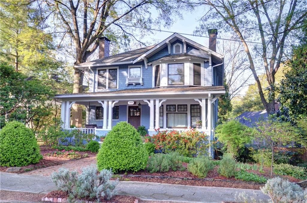 5 bedroom, 3,950 sq ft single family residence sold at 762 Vedado Way, Atlanta, GA 30308