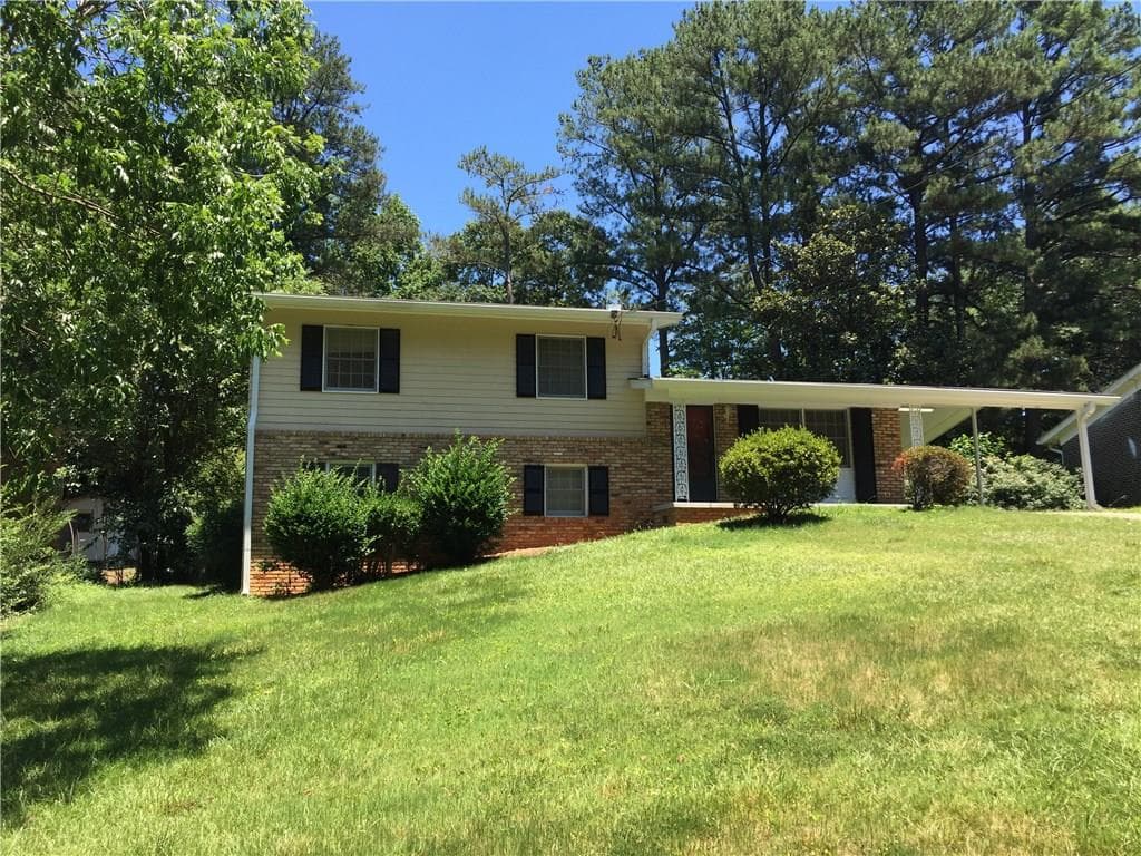 3 bedroom, 1,600 sq ft single family residence sold at 3158 Moss Oak Drive, Atlanta, GA 30340