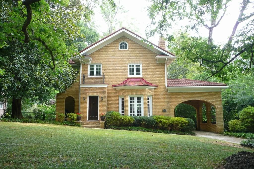 3 bedroom, 2,195 sq ft single family residence sold at 1302 N Decatur Road, Atlanta, GA 30306