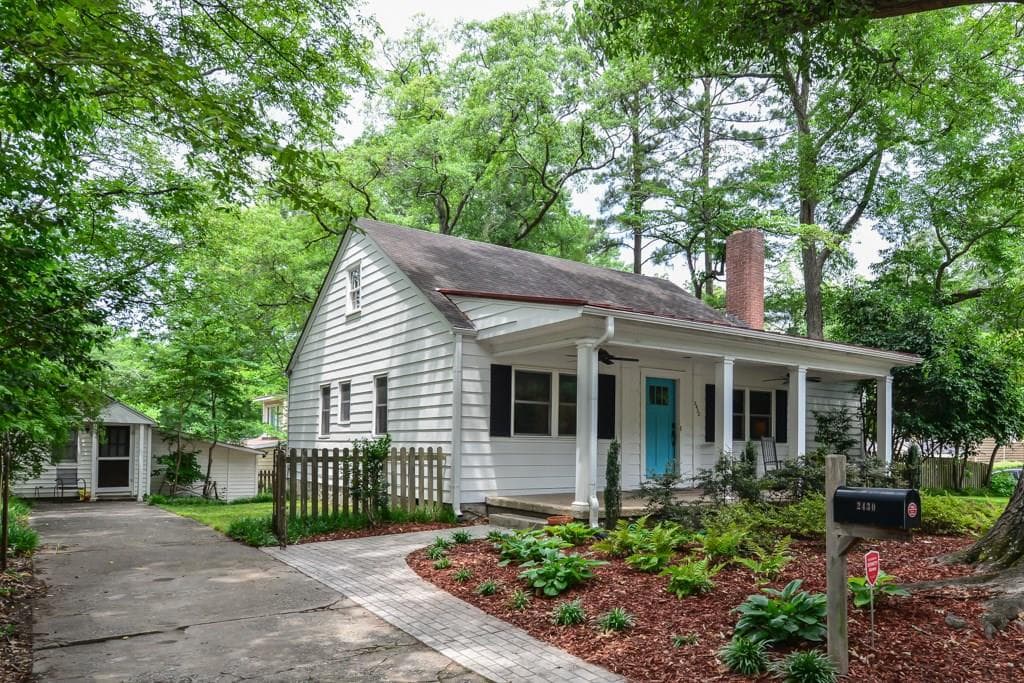 3 bedroom, 1,279 sq ft single family residence sold at 2430 Shenandoah Avenue, Atlanta, GA 30305