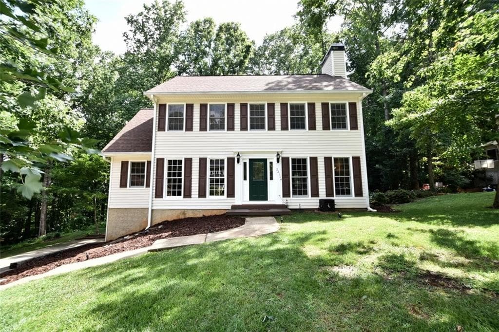 3 bedroom, 1,868 sq ft single family residence sold at 2211 Dawn Court, Suwanee, GA 30024