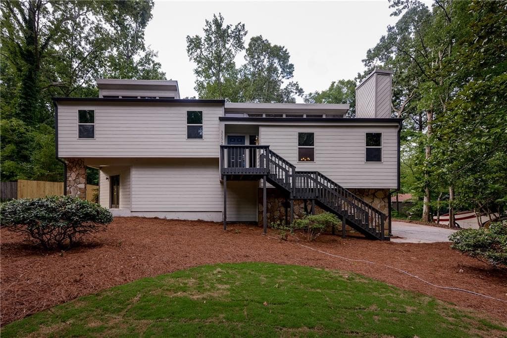 4 bedroom, 2,341 sq ft single family residence sold at 3272 Holly Mill Court, Marietta, GA 30062