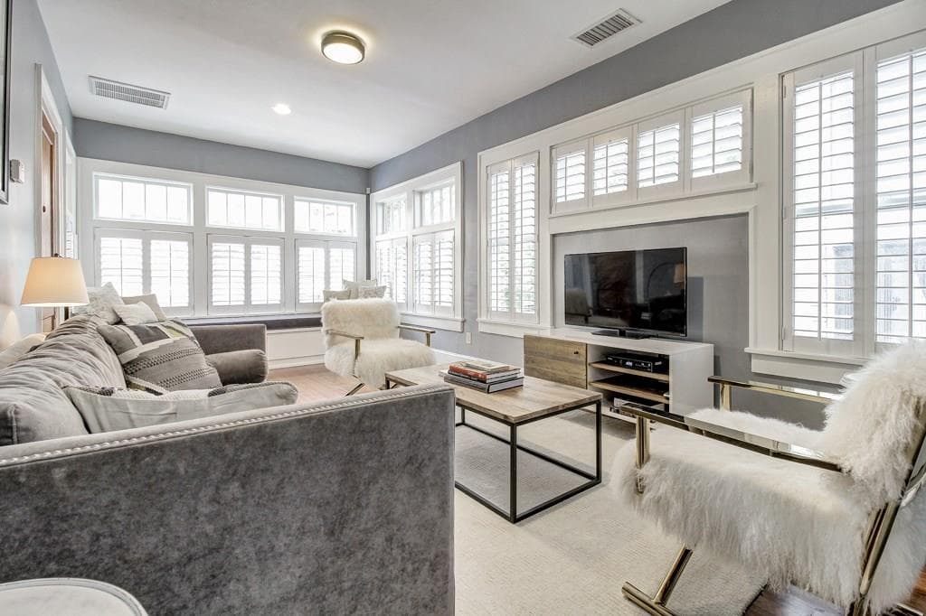 1 bedroom, 862 sq ft condominium sold at 653 N Highland Avenue 10, Atlanta, GA 30306
