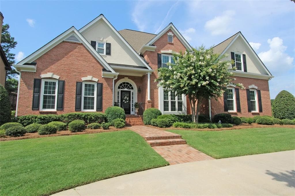 5 bedroom, 5,579 sq ft single family residence sold at 3167 Denton Place, Roswell, GA 30075