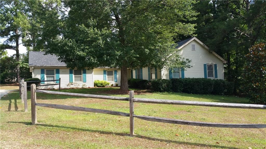 4 bedroom single family residence sold at 2717 Ravenwood Drive, Snellville, GA 30078