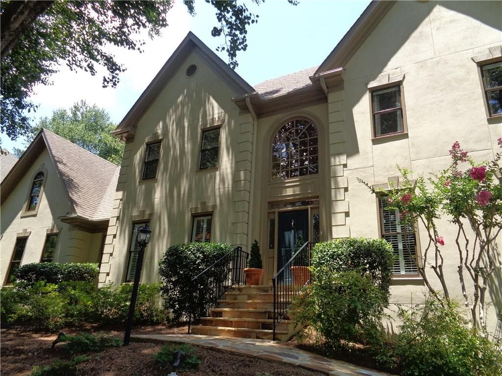 7720 Dunvegan Close, Sandy Springs, GA 30350 — most recent listing photo