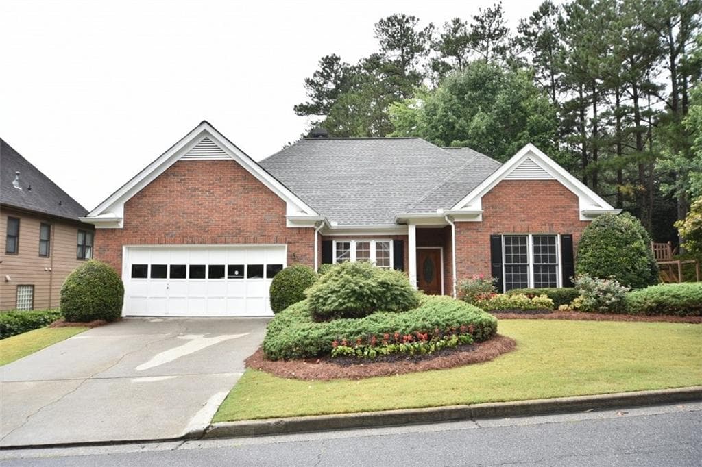 3 bedroom, 1,931 sq ft single family residence sold at 1005 Graystone Crossing, Alpharetta, GA 30005