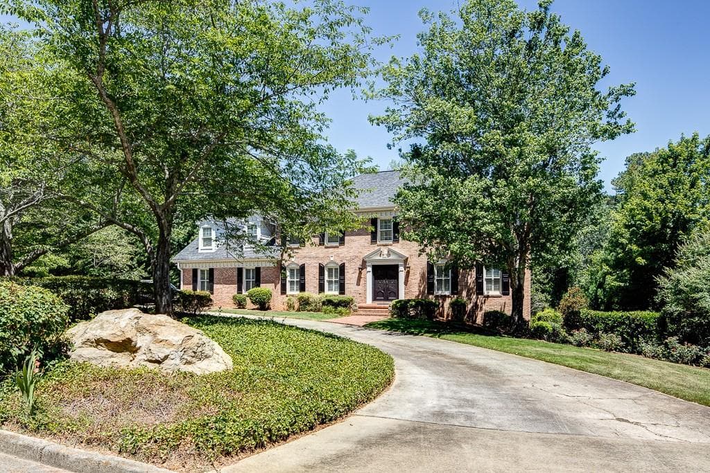 335 Crosstree Lane, Sandy Springs, GA 30328 — most recent listing photo